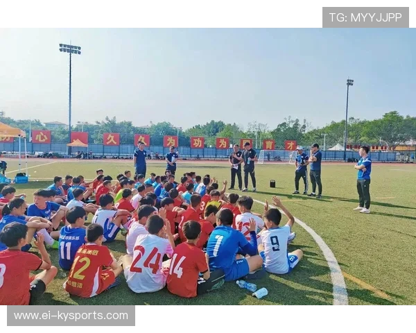 足球学院完善青训守门员的年龄段训练与评估标准,中国足协青训大纲守门员 足球学院完善青训守门员的年龄段训练与评估标准,中国足协青训大纲守门员